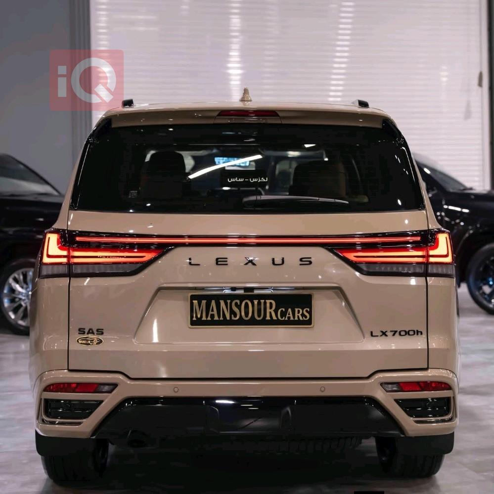 Lexus LX